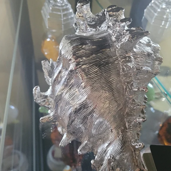 Items - Picture 1 of 3